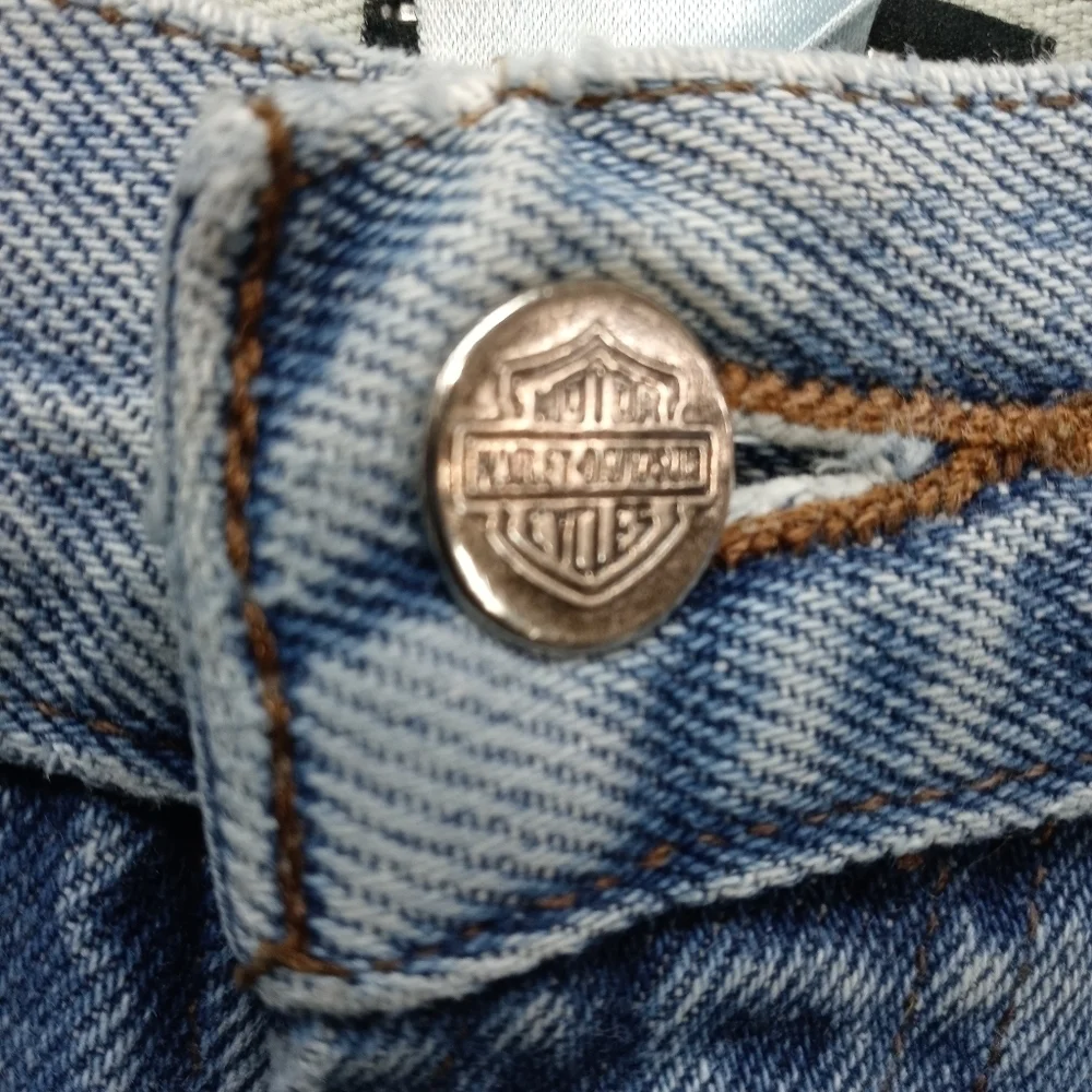 Harley Davidson men's blue jeans sz 33x34. Rise 11